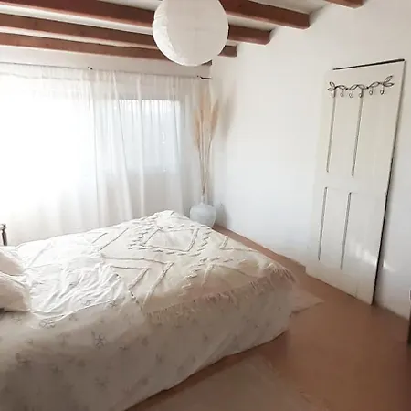 Casa Da Abelha- Beehouse بيت للعطل Romao (Leiria)